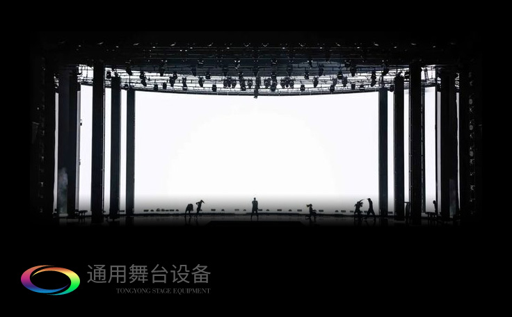 視覺屏幕為主、條狀LED屏幕、燈光設(shè)備及舞臺(tái)幕布詮釋當(dāng)下舞臺(tái)設(shè)計(jì)潮流